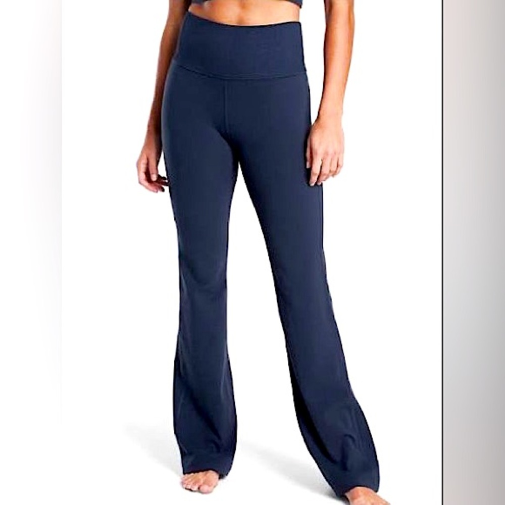 NWT! Athleta Studio Flare Pant in Powervita - Navy, Small Petite